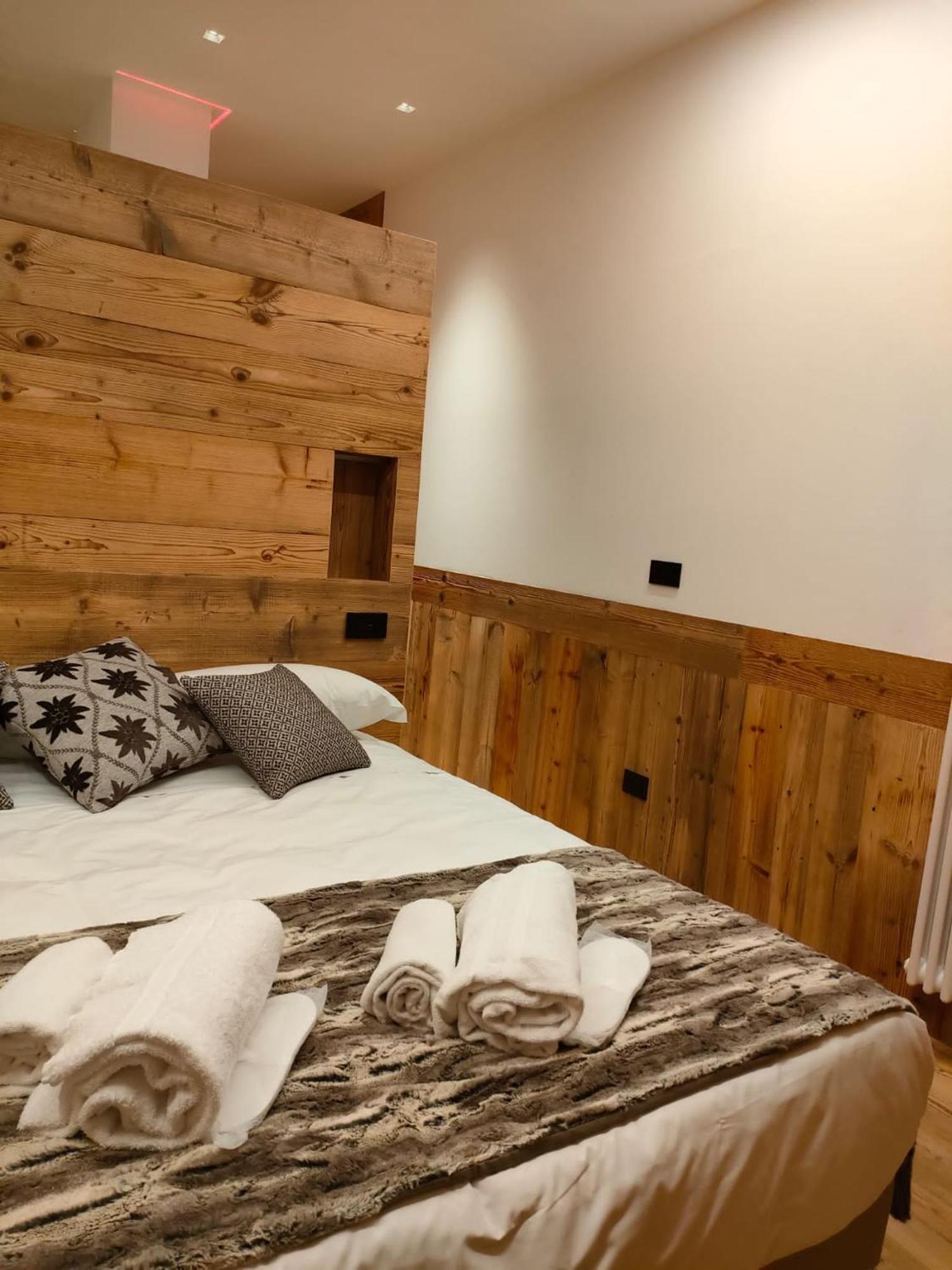 Fior Di Roccia Apartments- In Centro Cervinia, Sauna Privata, Matterhorn Dream Breuil-Cervinia Exterior photo